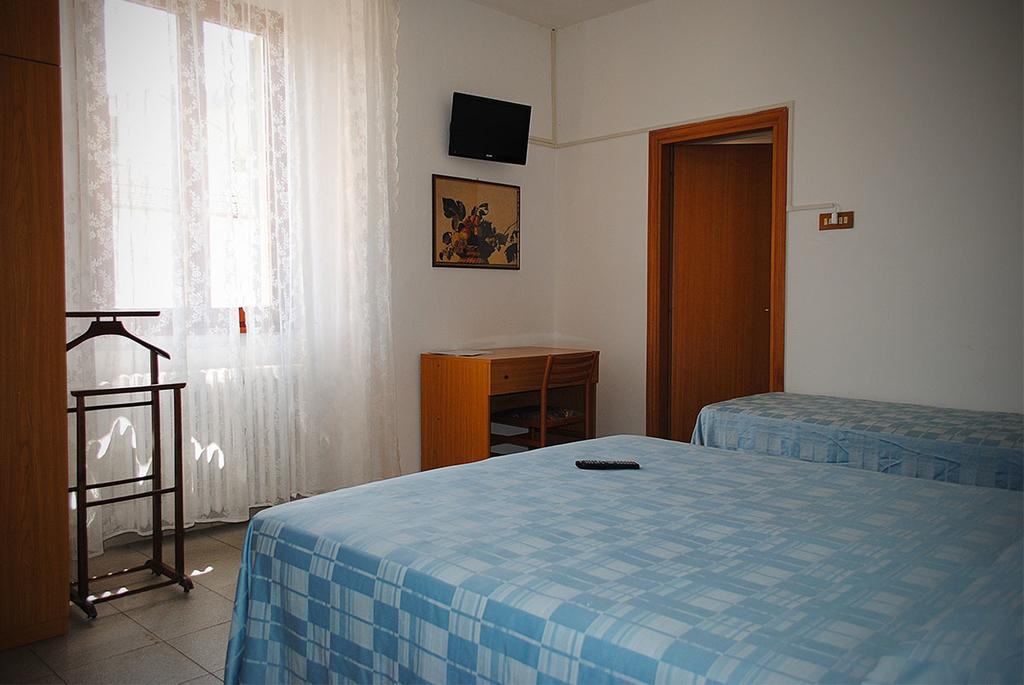 Albergo Ristorante La Torretta Castiglione dei Pepoli Quarto foto